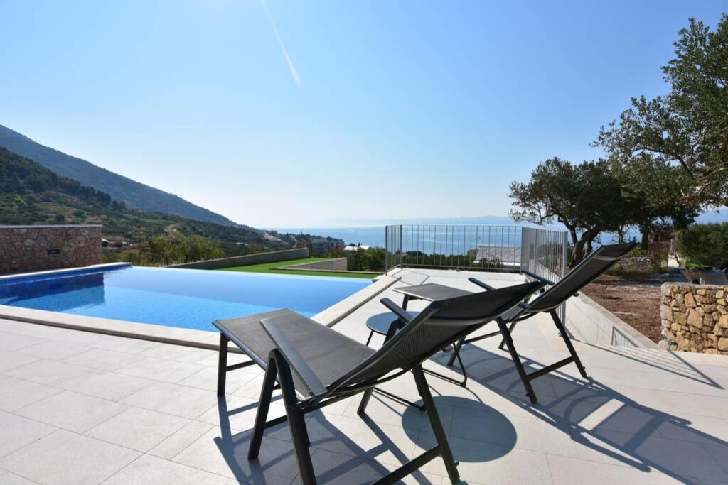 Villa Katarina - Infinity Pool With Amazing View Bol Exteriör bild