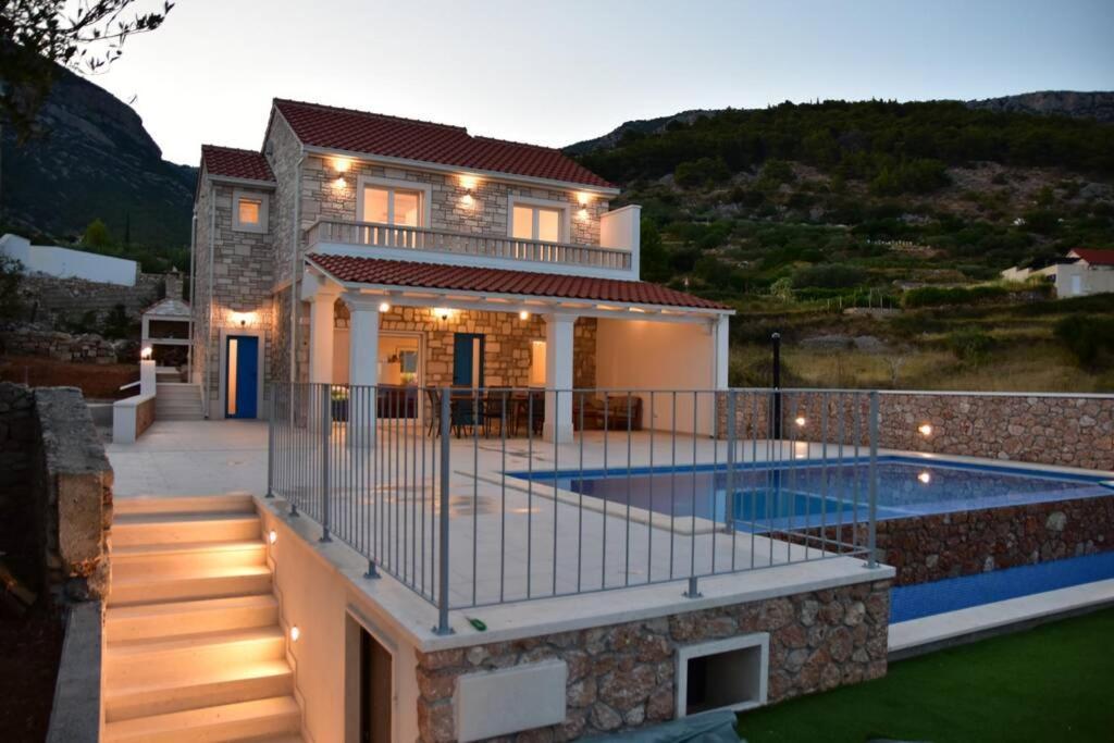 Villa Katarina - Infinity Pool With Amazing View Bol Exteriör bild