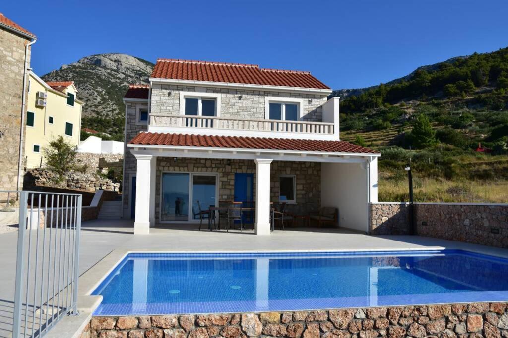 Villa Katarina - Infinity Pool With Amazing View Bol Exteriör bild
